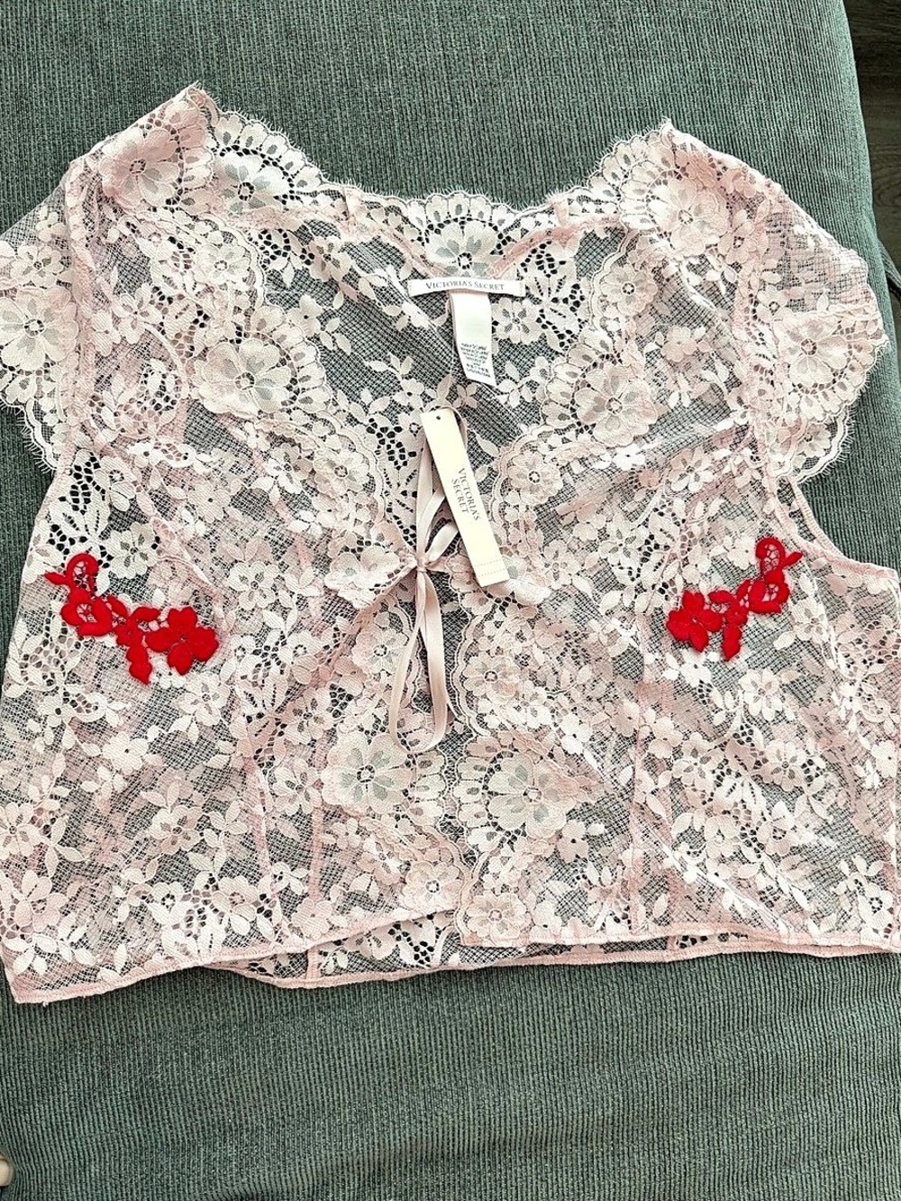 VS Floral Lace Top in Pink & White Size Small NWT